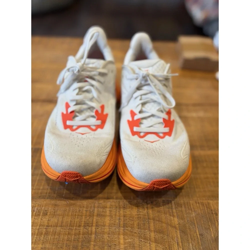 HOKA ONE ONE Clifton 10 Mens White Orange Running Sneakers 1162030-FGZ Size 8.5